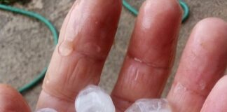 Eskişehir’e ceviz büyüklüğünde dolu yağdı