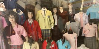 Okul kıyafetleri (% 100) cep yakıyor!