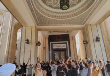 Sadr destekçileri Cumhurbaşkanlığı Sarayı’nı bastı; Irak’ta sokağa çıkma yasağı ilan edildi