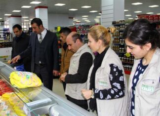 10 tüketiciden yedisi gıda kontrollerinin yeterince yapılmadığını düşünüyor; yüzde 62’lik bir kesim bozuk gıdayı şikayet etmiyor