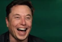 Bu beyefendi gırtlağına kadar şımarıklığa bulanmış!