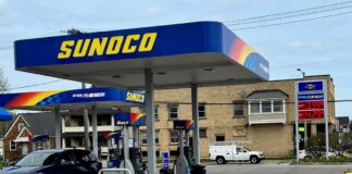 ABD’de benzin fiyatı 4 Doların altında; benzin 3,99 dolara geriledi.