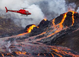 İzlanda: Patlayan Yanardağ ; 400 Deprem!