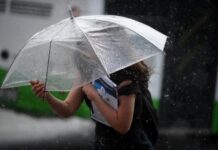 Meteoroloji, hafta sonu Türkiye’nin yağışlı havanın etkisine gireceğini bildirdi.