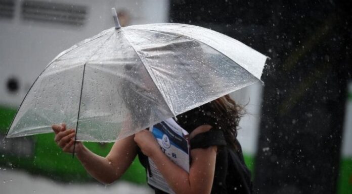 Meteoroloji, hafta sonu Türkiye’nin yağışlı havanın etkisine gireceğini bildirdi.