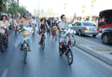 SÜSLÜ KADINLAR 10. YILINDA İZMİR KARŞIYAKA’DA PEDAL ÇEVİRDİ