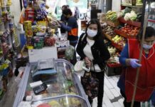 Çin’de Covid-19 vakalarının artmasıyla marketlere ‘hücum’ başladı!