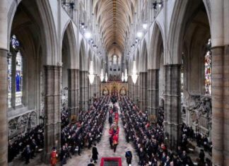 Kraliçe 2. Elizabeth’in Westminster Kilisesi’ndeki resmi cenaze töreni sona erdi