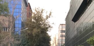 İran’da bir kentin kontrolü eylemcilere geçti