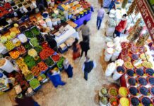 Enflasyon hedefi bu yıl için yüzde 65 olarak belirlendi.