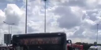 Yenikapı’da bir İETT otobüsü kaza yaptı;Yaralılar var!