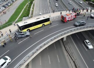 Yenikapı’da İETT otobüsünün yaptığı kazada 12 kişinin yaralandığı açıklandı.
