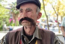 Bıyık ‘mobbingi’: ‘kes’ baskısı yüzünden işinden istifa etti, bıyıklarını kesmedi!