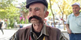 Bıyık ‘mobbingi’: ‘kes’ baskısı yüzünden işinden istifa etti, bıyıklarını kesmedi!