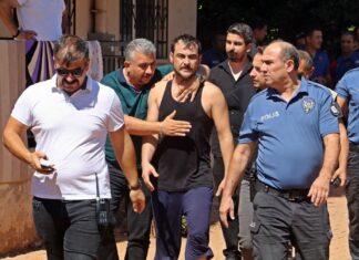 Eşi ve çocuklarını bıçakla rehin alan şahıs,polise; “Karakola götüre götüre evde bıçak kalmadı” dedi