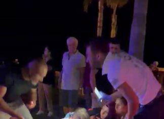 Yürek yakan kaza: Motosikletin çarptığı hamile anne ve karnındaki ikiz bebekler hayatını kaybetti, bir çocuğu da ağır yaralandı.