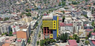 Google’dan bir madde eksildi: ‘Dünyanın en saçma binası’ artık yok!