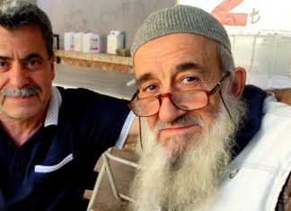 İKİSİ DE AYNI YAŞTA: 63!