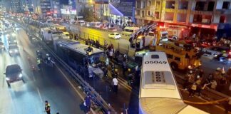 İstanbul’da dün kazaya neden olan metrobüsün şoförü fenalaşmış.O video ortaya çıktı