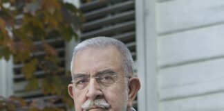 Karagümrük’teki Pir Nurettin Cerrahi tekkesinin son lideri olarak bilinen Ömer Tuğrul İnançer, 83 yaşında hayatını kaybetti.