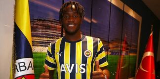Batshuayi imzaladı