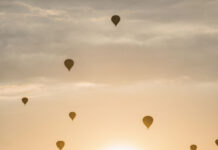 KAPADOKYA’YA KÂH GECE YAĞIYORDU, KÂH BALON