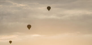 KAPADOKYA’YA KÂH GECE YAĞIYORDU, KÂH BALON