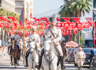 İzmir’de Tarihi 100. yıl kutlamaları başladı