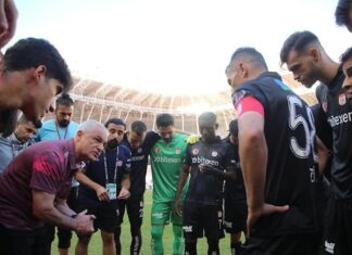 Maç formaları havaalanında kaybolan Sivasspor, Cluj formasıyla sahaya çıktı