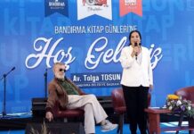 Bandırma Belediyesi’nce düzenlenen “4. Kitap Günleri” Selvi Boylum Al Yazmalım’la başladı.