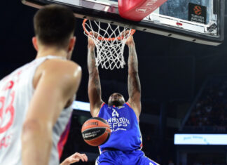Anadolu Efes sezona galibiyetle başladı