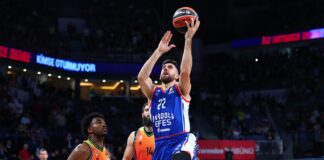 3 haftada 2. yenilgi. Anadolu Efes sahasında Valecia’ya kaybetti!