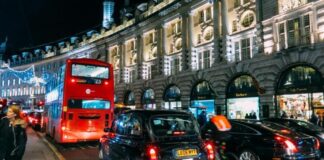 45 GÜNDE İKTİDAR NASIL GİTTİ? İNGİLTERE’DE 45 GÜNDE NELER YAŞANDI?