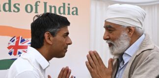 ‘SİYASETÇİNİN MALI AHALİNİN ÇENESİNİ YORAR’; RISHI SUNAK, PAKİSTANLI VE HİNTLERI BİRBİRİNE DÜŞÜRDÜ!