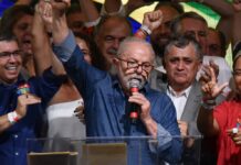 BREZİLYA’DA LUIZ INACIO LULA DA SILVA DEVLET BAŞKANI SEÇİLDİ