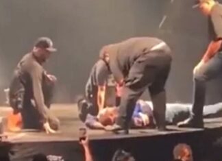 Haitili ünlü şarkıcı Mikaben konser esnasında binlerce kişinin önünde yaşamını yitirdi!