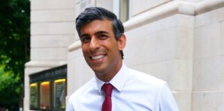 İNGİLTERE BAŞBAKANI : TARIHİNİN EN GENÇ VE İLK HİNT KÖKENLİ LİDERİ