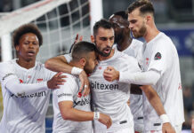 Sivasspor sezonun ilk galibiyetini Başakşehir deplamanında aldı, zirve el değiştirdi