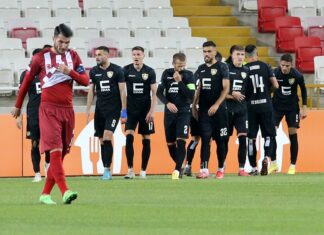 Sivasspor’un tarihi golü puan için yetmedi