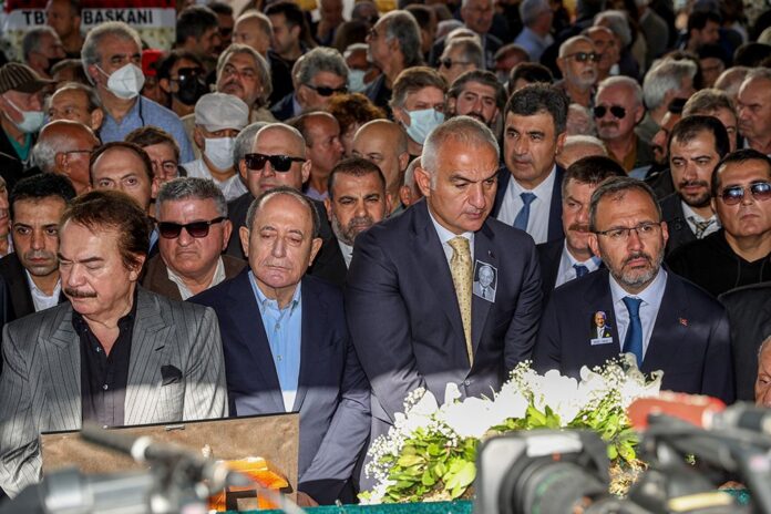 aa-20221027-29268712-29268707-halit_kivanc_son_yolculuguna_ugurlandi