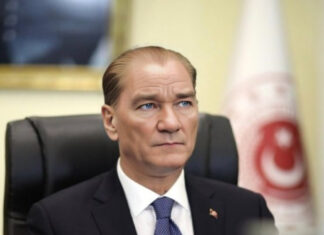 YAPAY ZEKA, ATATÜRK RESMİNİ, ‘BUGÜN YAŞASAYDI’ VARSAYIMIYLA YENİDEN ÜRETTİ