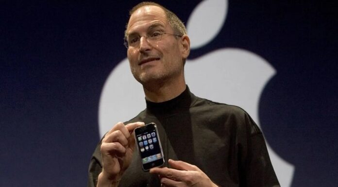 Yeni bir rekor bekleniyor; Kutusundan hiç çıkmamış iPhone 3 açık artırmayla satışa çıkıyor