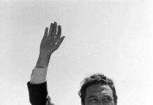 📷Eski Başbakan Bülent Ecevit vefatının 14. yıl dönümünde anılıyor.