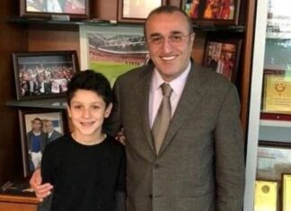 Galatasaray eski yöneticisi Abdurrahim Albayrak’ın torunu Batuhan Bostancı, bir alışveriş merkezinin balkonundan düşerek hayatını kaybetti.