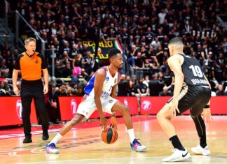 Anadolu Efes İtalya’dan galibiyetle dönüyor