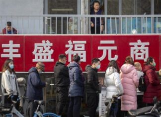 Bir günde 8 bini aşkın Kovid-19 vakasının görüldüğü Çin’in Guangcou kentinde kısmi kapanma uygulanıyor