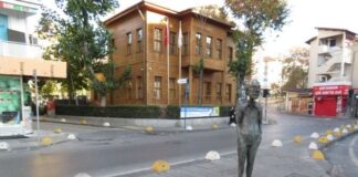 Kadıköy Karikatür Evi’ne saldırıda bulunuldu