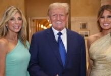 Trump, bir yanında yeni bir yanında eski eşiyle poz verdi