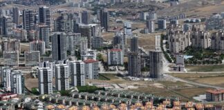 Türkiye’de konut satışları ekim ayında bir önceki yılın aynı ayına göre yüzde 25,3 azaldı.