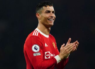 Cristiano Ronaldo, Instagram’da 500 milyon takipçiye ulaşan ilk kişi oldu.